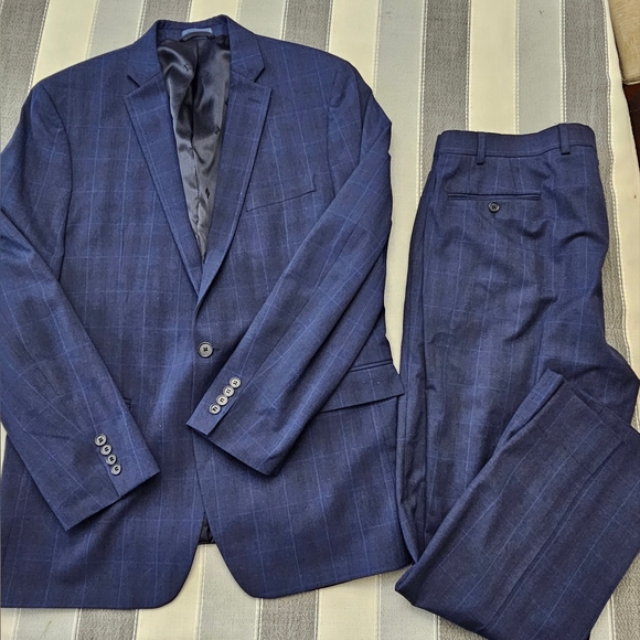 Ryan Seacrest Distinction Blue Plaid Suit From Macy's Mens Store. 44L, 38W/32L - Picture 1 of 14